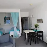 Sollevante Mit Pool Und Fantastischer Seesicht Daire