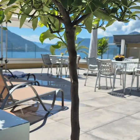 Sollevante Mit Pool Und Fantastischer Seesicht Apartamento