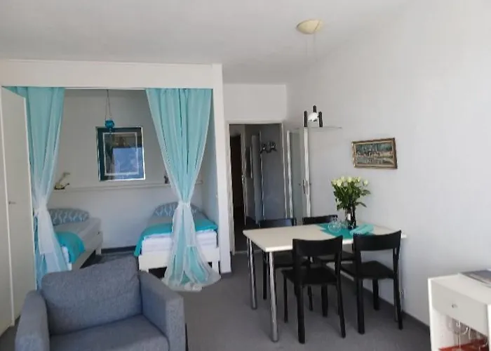 Sollevante Mit Pool Und Fantastischem Seesicht Apartament
