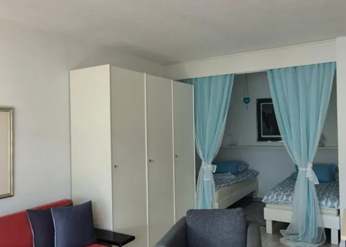 Sollevante Mit Pool Und Fantastischem Seesicht Apartament *