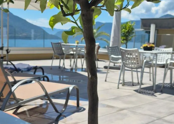 Sollevante Mit Pool Und Fantastischem Seesicht Apartament