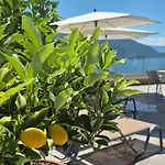 Apartament Sollevante Mit Pool Und Fantastischer Seesicht